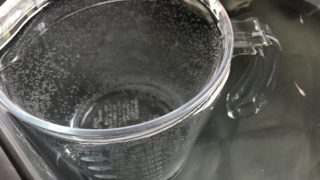 加温中のメダカ容器