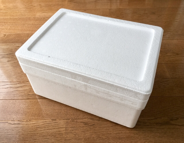 発泡スチロール容器