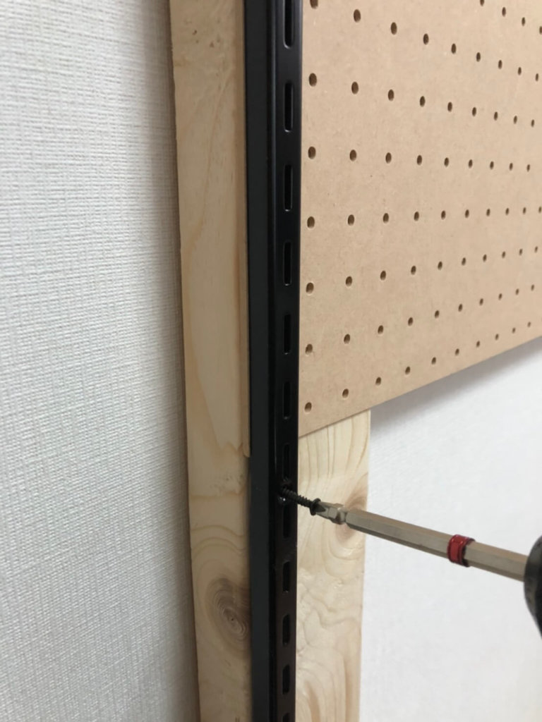 タモ網を収納する壁面収納棚を2×4材で自作してみた ひろしゃんのメダカブログ(メダカの果てまでイッテQ)