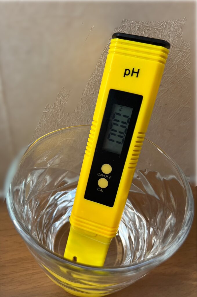 ph測定器で水質検査する
