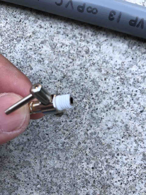 エアレーション設備の一方コック付き塩ビパイプ